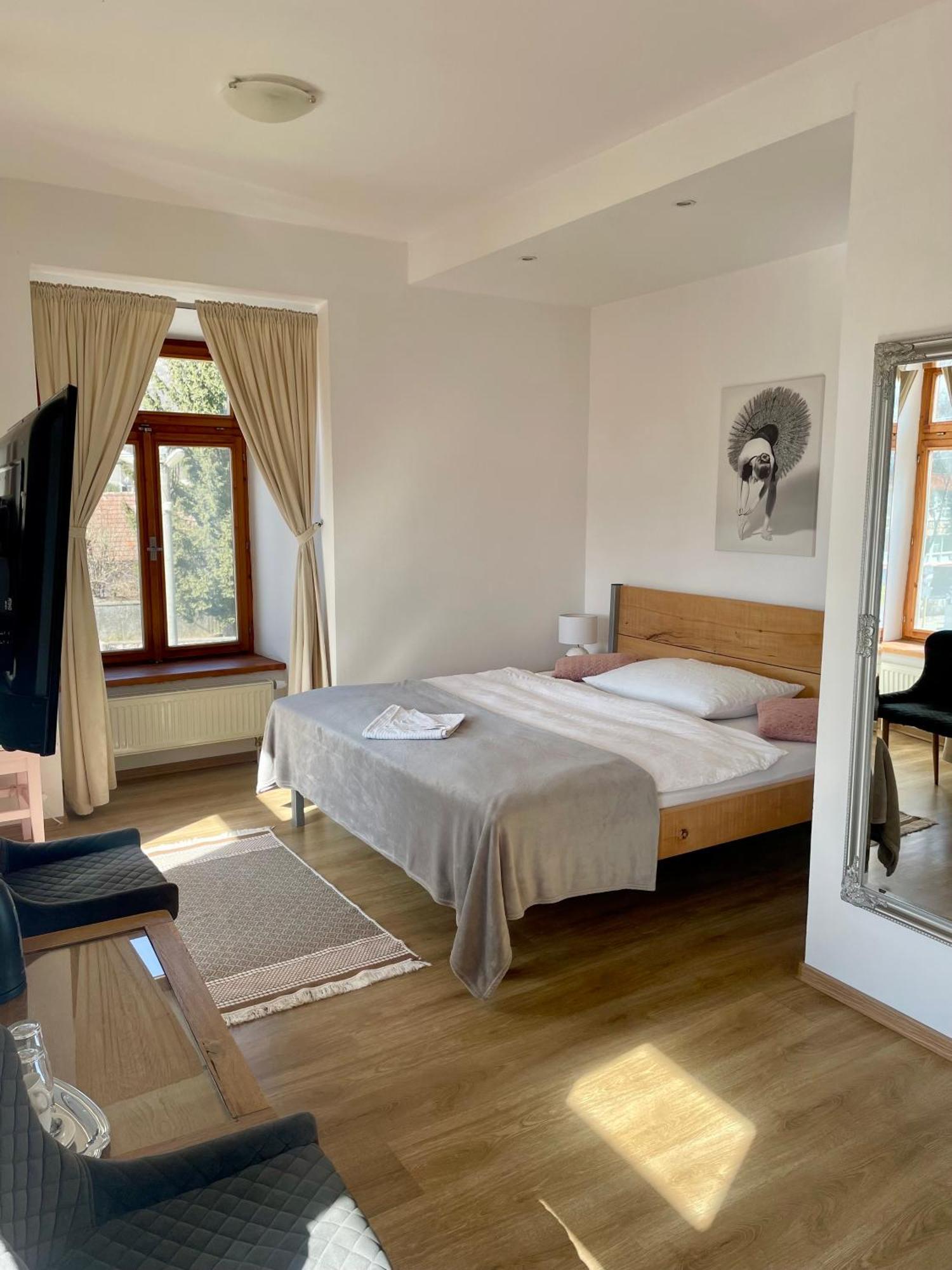 Bed & Breakfast Hugo Plesivec Eksteriør bilde